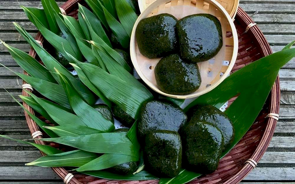 Bánh dày lá ngải 